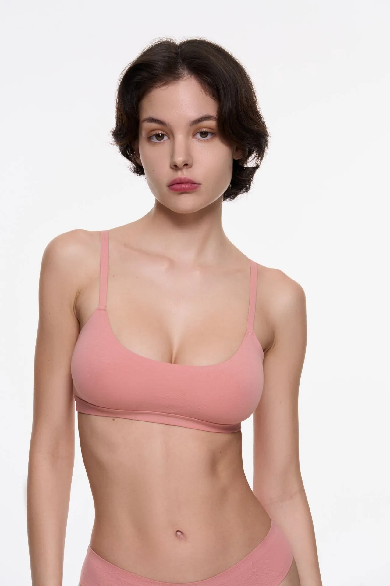 Топ женский на тонких регулируемых бретелях пыльно-розовый